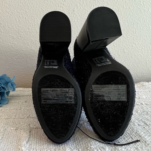 FOREVER 21 Navy Blue Tweed Lace-Up Chunky Heel Booties - Picture 8 of 9